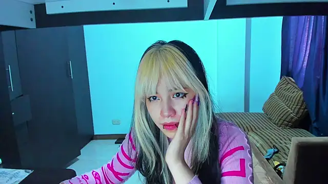Snapshot of Akane-Mou chatting on 02-02-25, 02:24 Akane-Mou online show from 02-02-25, 02:24
