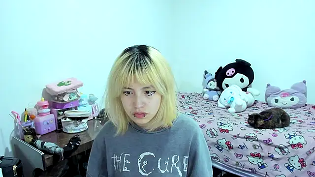 Snapshot of Akane-Mou chatting on 09-26-25, 04:30 Akane-Mou online show from 09-26-25, 04:30