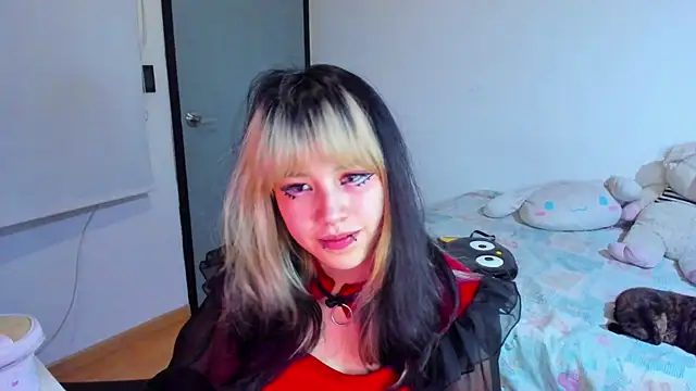 Snapshot of Akane-Mou chatting on 12-30-24, 12:54 Akane-Mou online show from 12-30-24, 12:54