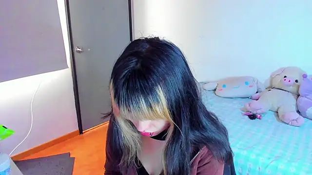 Snapshot of Akane-Mou chatting on 01-18-25, 03:27 Akane-Mou online show from 01-18-25, 03:27