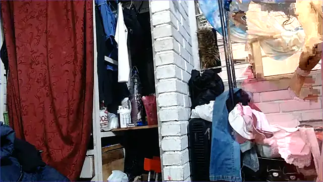 valeriaswang Lucas online show from 07-26-26, 11:17