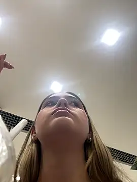 Snapshot of sofia_henaok chatting on 03-13-25, 06:45 sofia henaok online show from 03-13-25, 06:45