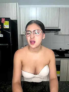 Snapshot of sofia_henaok chatting on 10-08-25, 11:16 sofia henaok online show from 10-08-25, 11:16