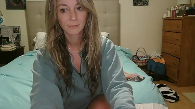 Heyitsmee33 online show from 04-27-26, 10:13