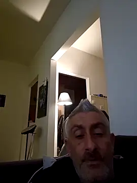 Snapshot of cuci45 chatting on 02-15-26, 09:25 cuci45 online show from 02-15-26, 09:25