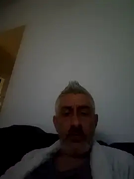 Snapshot of cuci45 chatting on 02-01-26, 11:47 cuci45 online show from 02-01-26, 11:47