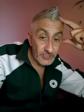 Snapshot of cuci45 chatting on 03-01-26, 12:21 cuci45 online show from 03-01-26, 12:21