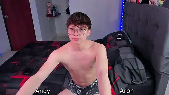 Snapshot of andybxby chatting on 10-18-25, 04:42 andybxby online show from 10-18-25, 04:42