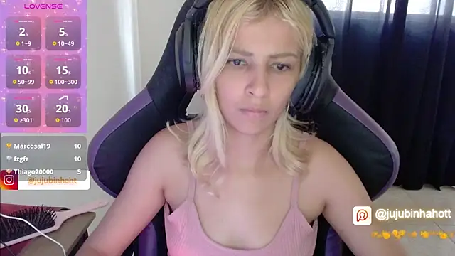 Snapshot of jujubinhahot chatting on 10-25-25, 05:35 jujubinhahot online show from 10-25-25, 05:35