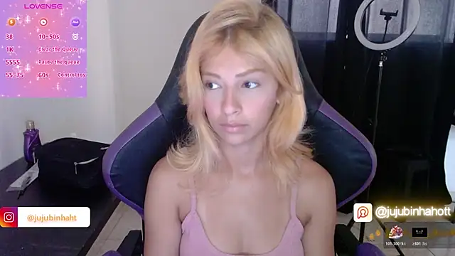 Snapshot of jujubinhahot chatting on 11-27-25, 08:26 jujubinhahot online show from 11-27-25, 08:26