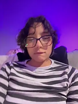 aurora xoxo online show from 12-14-25, 05:02