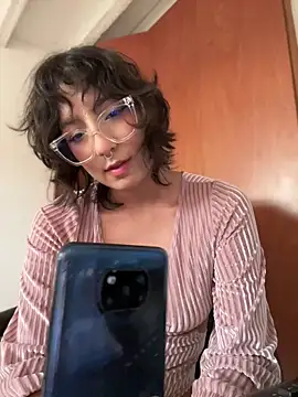 Snapshot of aurora_xoxo chatting on 06-14-26, 10:22 aurora xoxo online show from 06-14-26, 10:22