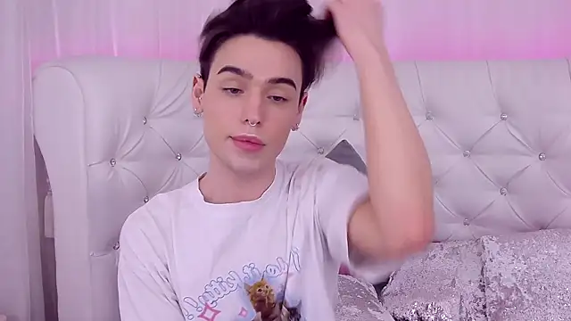 RobbyCharming online show from 03-03-25, 01:49