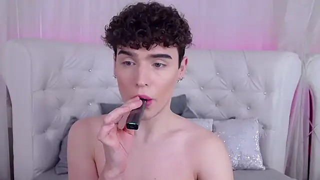 Snapshot of RobbyCharming chatting on 11-21-25, 03:38 RobbyCharming online show from 11-21-25, 03:38