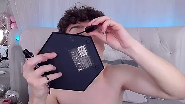 Snapshot of RobbyCharming chatting on 11-02-25, 03:33 RobbyCharming online show from 11-02-25, 03:33