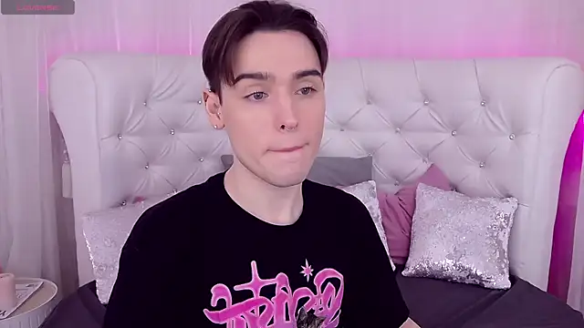 RobbyCharming online show from 03-22-25, 01:54