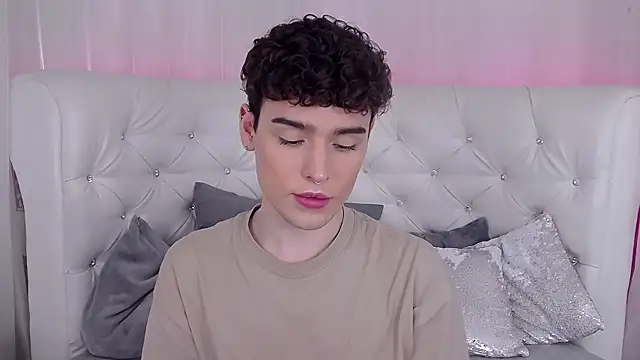 RobbyCharming online show from 10-11-25, 04:35