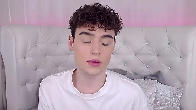 RobbyCharming online show from 10-04-25, 04:25