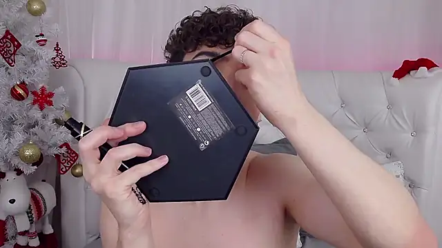 Snapshot of RobbyCharming chatting on 12-21-25, 03:41 RobbyCharming online show from 12-21-25, 03:41