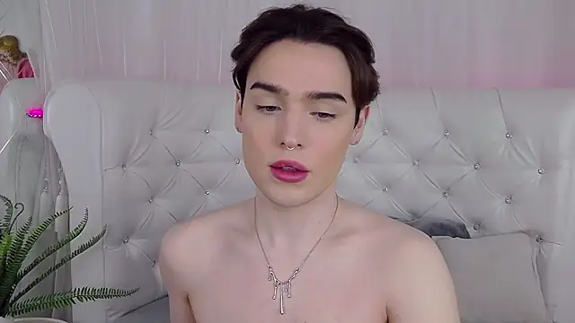 Snapshot of RobbyCharming chatting on 04-19-26, 04:35 RobbyCharming online show from 04-19-26, 04:35