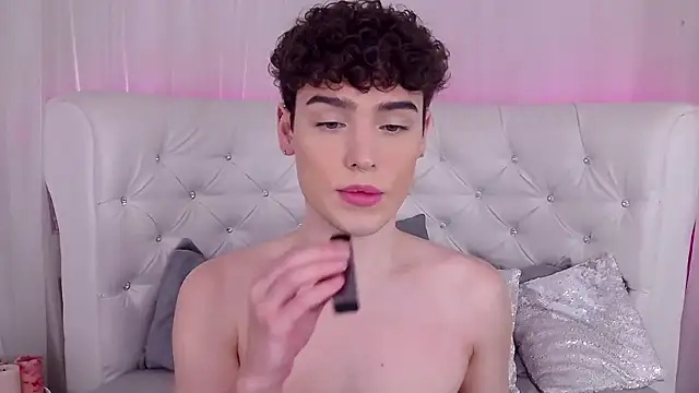 Snapshot of RobbyCharming chatting on 10-24-25, 03:49 RobbyCharming online show from 10-24-25, 03:49