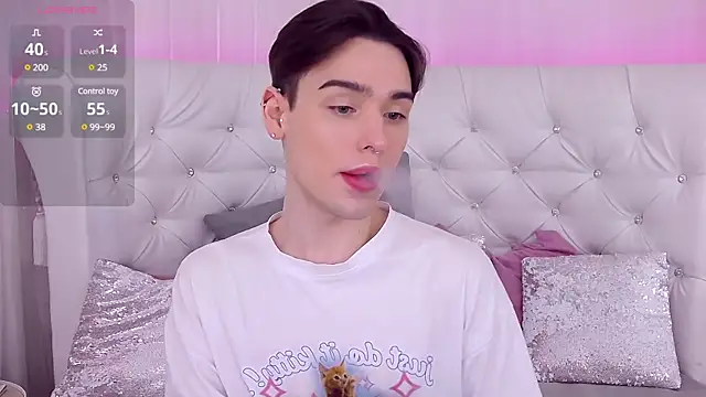 RobbyCharming online show from 03-21-25, 01:34
