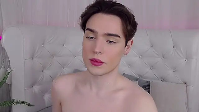 Snapshot of RobbyCharming chatting on 04-12-26, 04:27 RobbyCharming online show from 04-12-26, 04:27