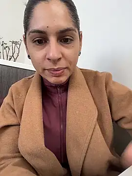 charlotte stevenss  online show from 02-26-26, 03:34