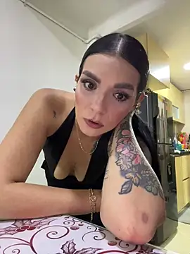 charlotte stevenss  online show from 12-15-25, 01:11