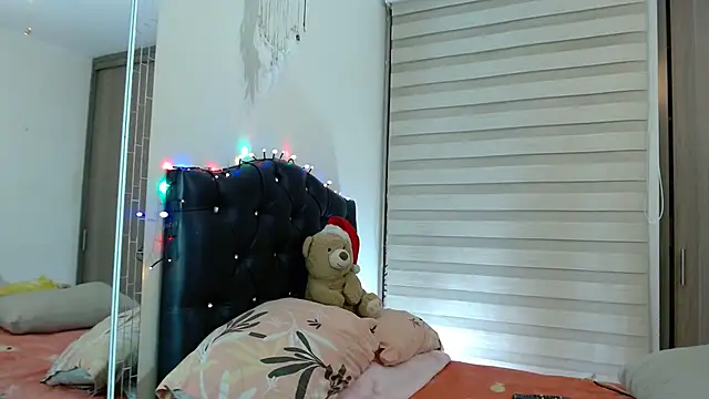 gooddes303salome online show from 11-15-25, 09:35