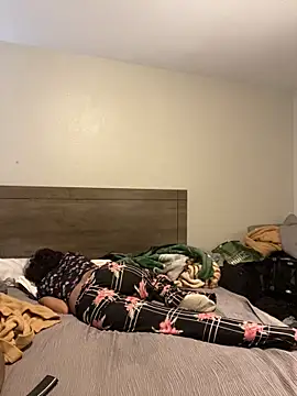 Snapshot of mayywetter chatting on 02-21-26, 01:24 mayywetter online show from 02-21-26, 01:24