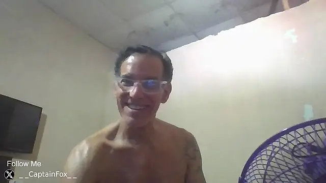 Snapshot of CaptainFox chatting on 08-01-26, 05:11 CaptainFox online show from 08-01-26, 05:11