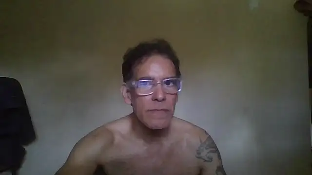 Snapshot of CaptainFox chatting on 07-18-26, 12:58 CaptainFox online show from 07-18-26, 12:58