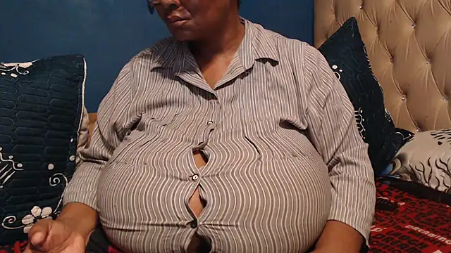 CUTEFIRMMELONSS online show from 03-10-26, 03:54