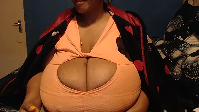 Snapshot of CUTEFIRMMELONSS chatting on 09-25-25, 06:36 CUTEFIRMMELONSS online show from 09-25-25, 06:36