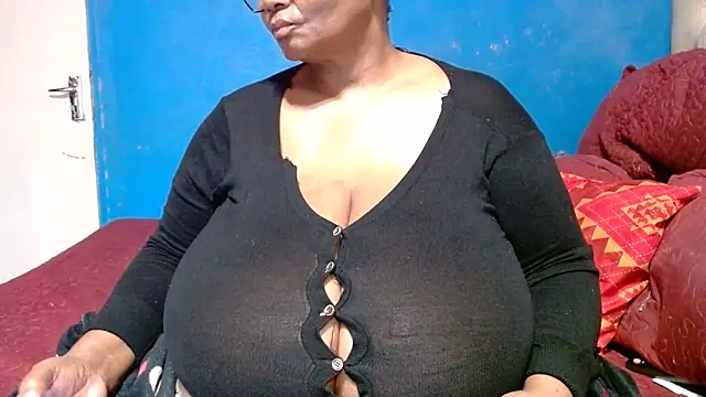 Snapshot of CUTEFIRMMELONSS chatting on 06-05-26, 01:28 CUTEFIRMMELONSS online show from 06-05-26, 01:28