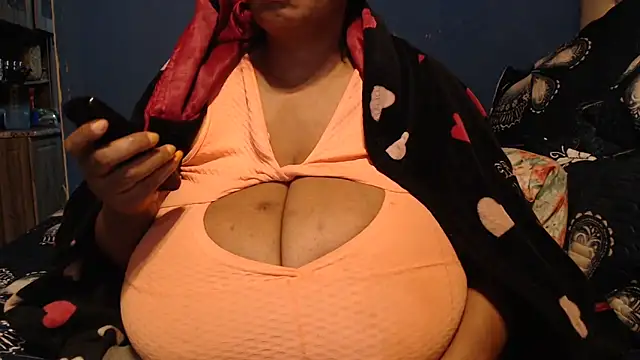 Snapshot of CUTEFIRMMELONSS chatting on 09-20-25, 10:04 CUTEFIRMMELONSS online show from 09-20-25, 10:04