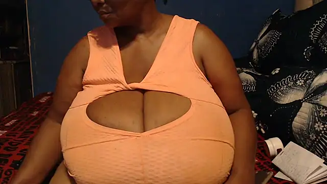 CUTEFIRMMELONSS online show from 02-25-26, 07:47