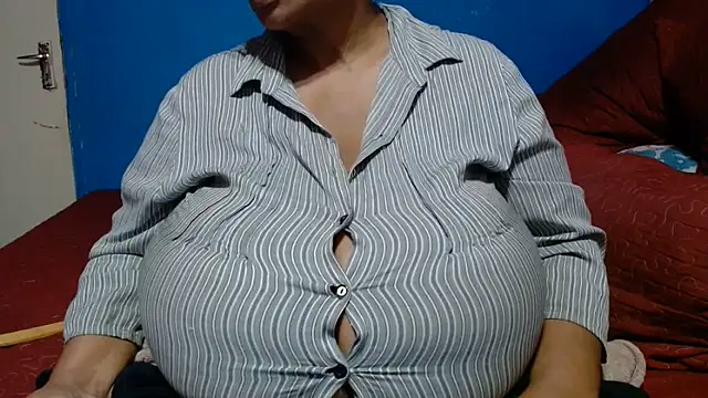 Snapshot of CUTEFIRMMELONSS chatting on 06-07-26, 06:46 CUTEFIRMMELONSS online show from 06-07-26, 06:46