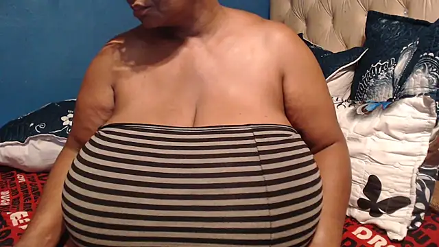 CUTEFIRMMELONSS online show from 03-04-26, 03:25