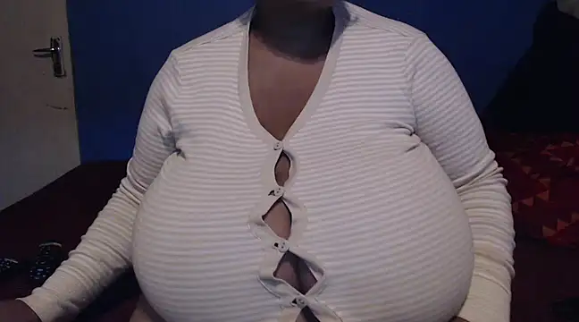 Snapshot of CUTEFIRMMELONSS chatting on 03-06-25, 09:20 CUTEFIRMMELONSS online show from 03-06-25, 09:20
