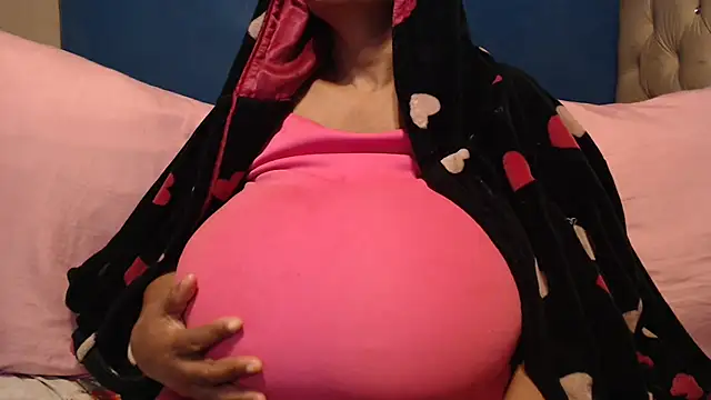 Snapshot of CUTEFIRMMELONSS chatting on 10-09-25, 03:40 CUTEFIRMMELONSS online show from 10-09-25, 03:40