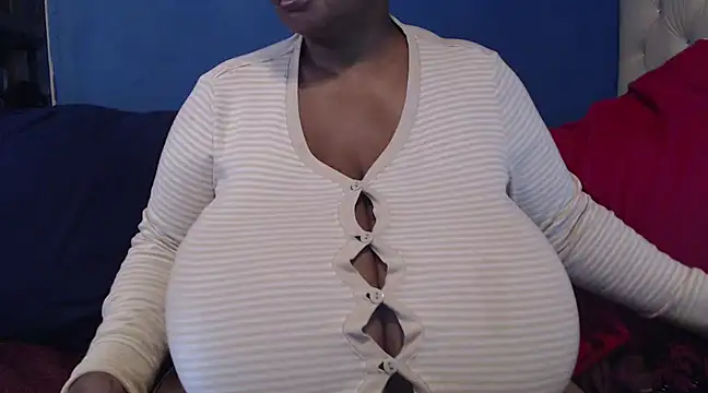 Snapshot of CUTEFIRMMELONSS chatting on 03-07-25, 08:23 CUTEFIRMMELONSS online show from 03-07-25, 08:23