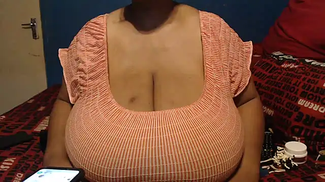 CUTEFIRMMELONSS online show from 10-30-25, 09:01