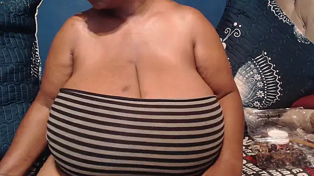 CUTEFIRMMELONSS online show from 04-04-26, 02:51