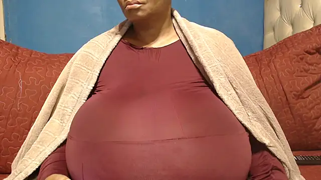 Snapshot of CUTEFIRMMELONSS chatting on 05-23-26, 03:27 CUTEFIRMMELONSS online show from 05-23-26, 03:27