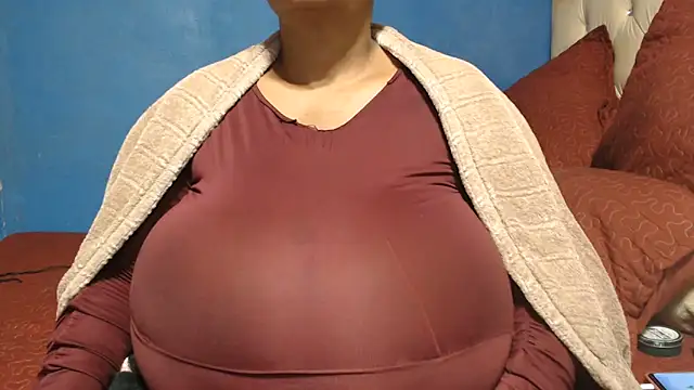 Snapshot of CUTEFIRMMELONSS chatting on 05-23-26, 04:50 CUTEFIRMMELONSS online show from 05-23-26, 04:50