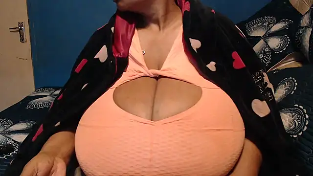 Snapshot of CUTEFIRMMELONSS chatting on 09-18-25, 09:18 CUTEFIRMMELONSS online show from 09-18-25, 09:18