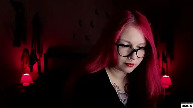 Amanita  Pantherina online show from 11-26-25, 11:21