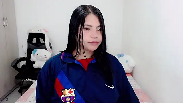 Snapshot of Youlittlepervertt_ chatting on 10-25-25, 05:39 Youlittlepervertt online show from 10-25-25, 05:39